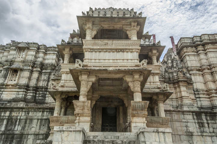 08 - India - Ranakpur - templo jainista de Chaumukha Mandir